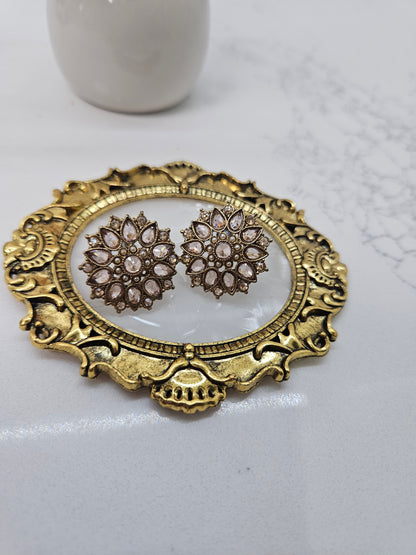 Kundan Studs