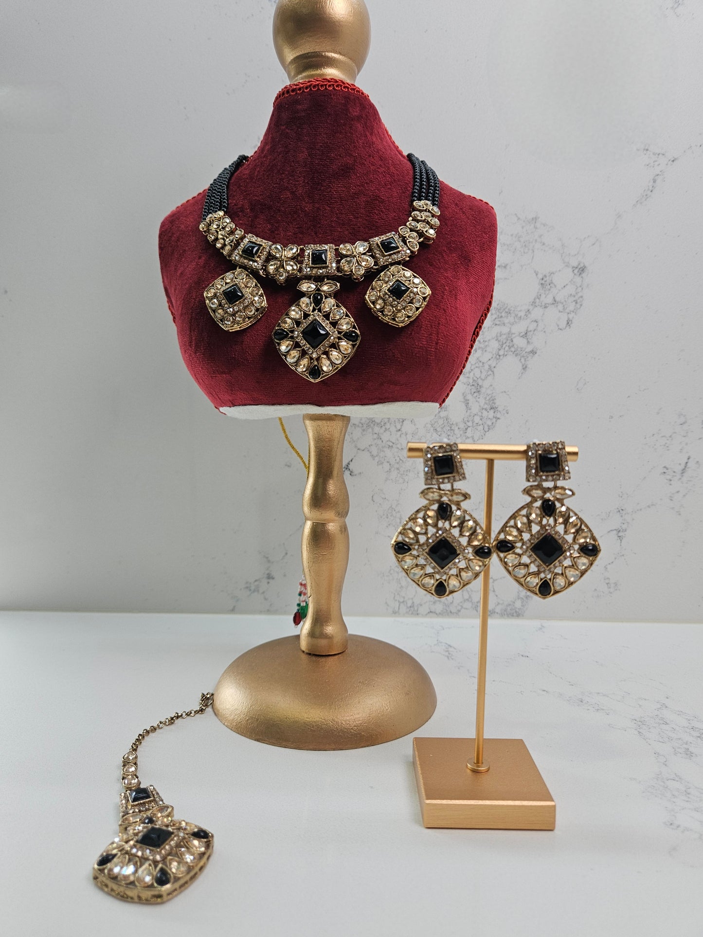 Choker Set with Black Crystals