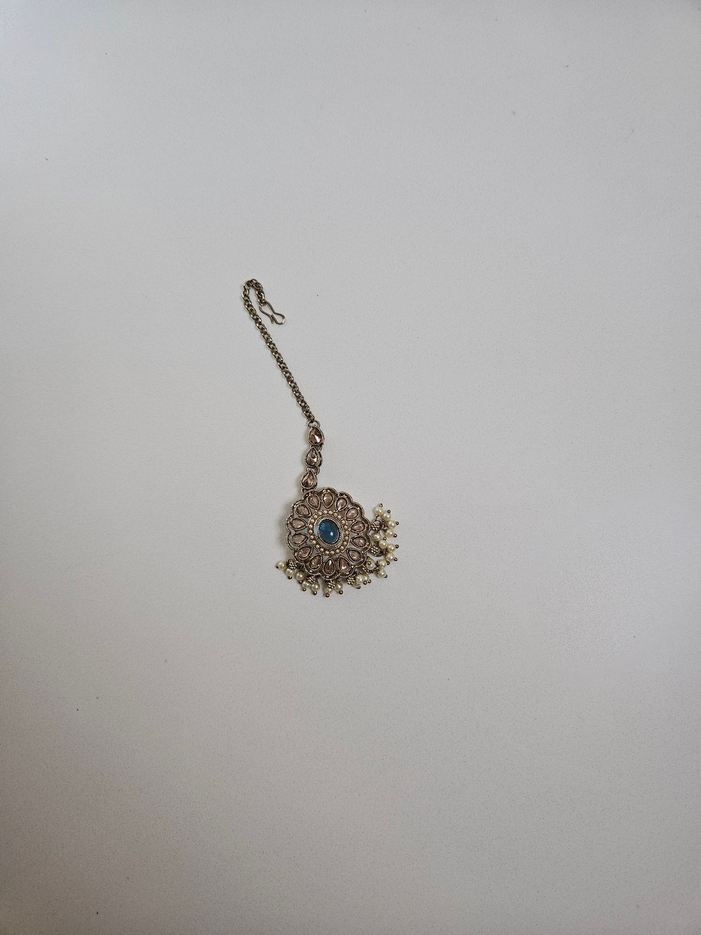 Victorian-Inspired Kundan Necklace Set