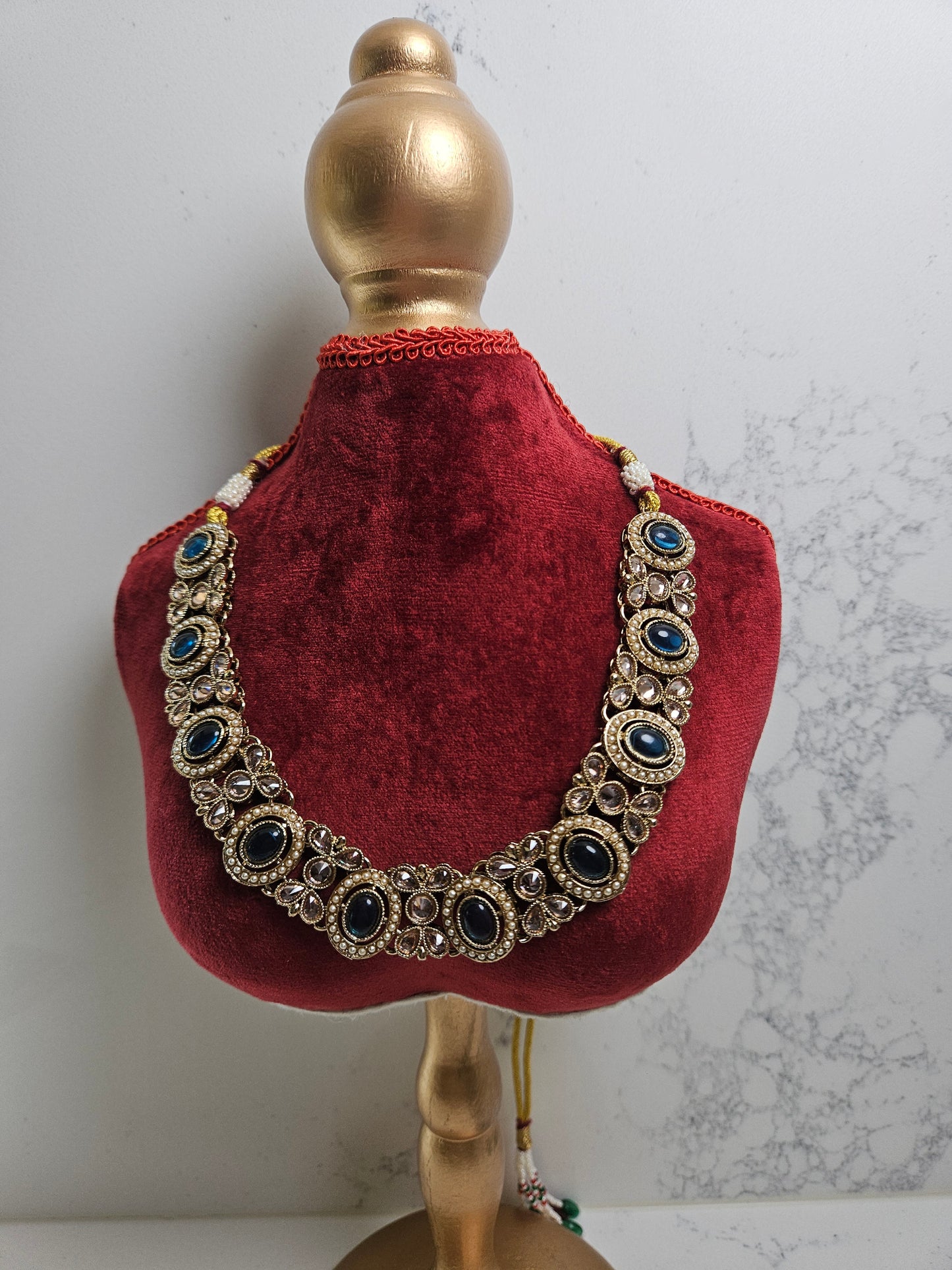 Victorian-Inspired Kundan Necklace Set