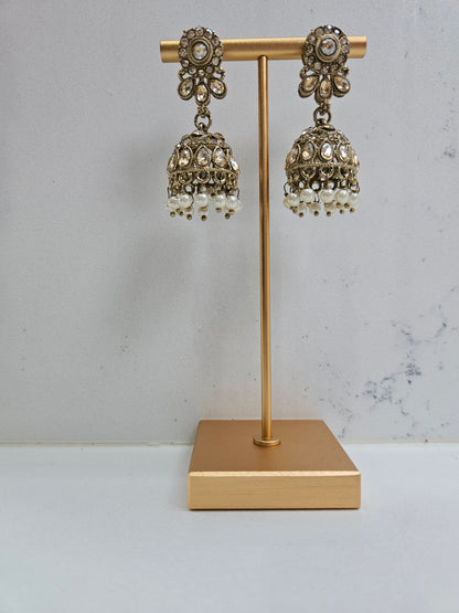 Kundan Necklace with Pearl Drops