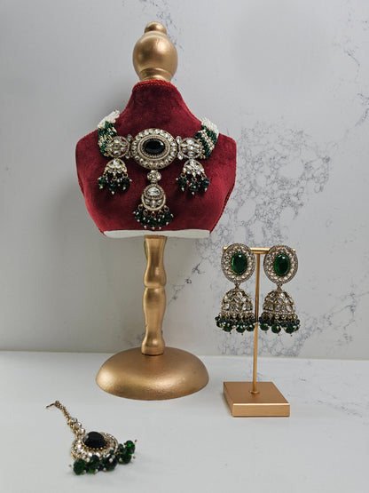 Royal Handcrafted Kundan Jewelry Set