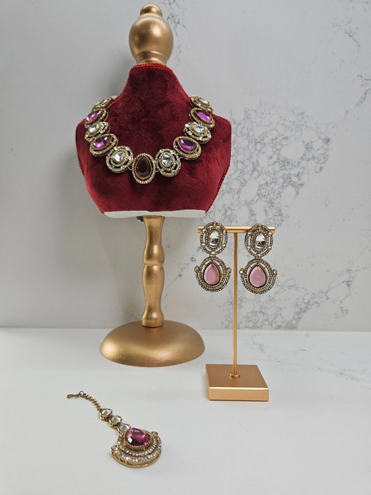 Kundan Necklace with Gemstones