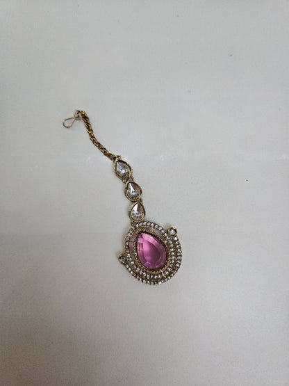 Kundan Necklace with Gemstones