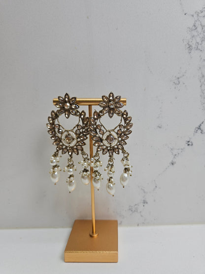 Long Kundan Necklace with Pearls