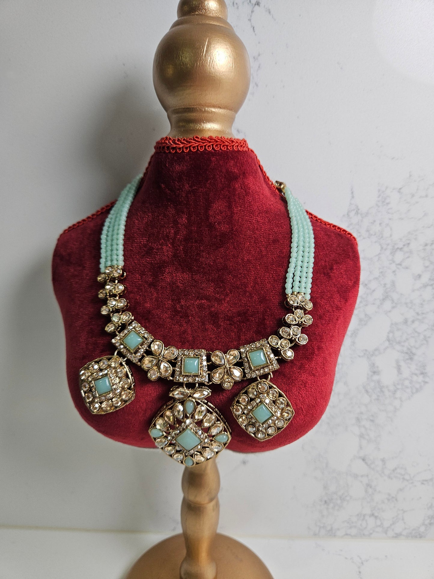 Choker Set with Crystals