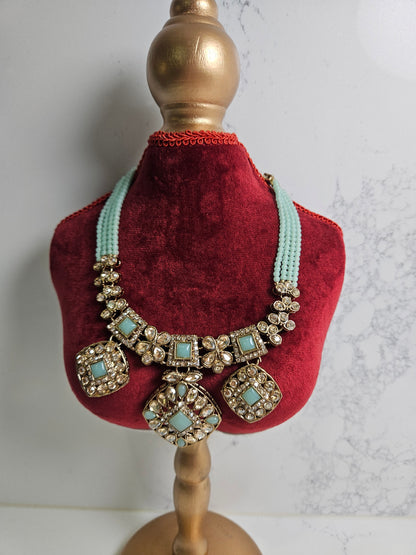 Choker Set with Crystals