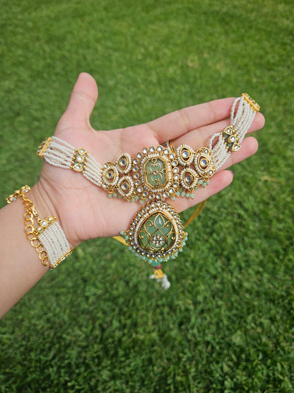 Traditional Kundan Necklace Set with Tikka